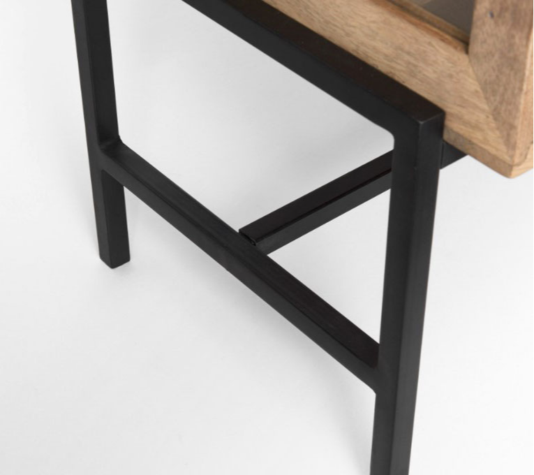 ARELIUS - FLOOR MODEL